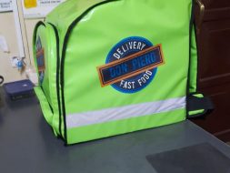 mochila tipo uber eats